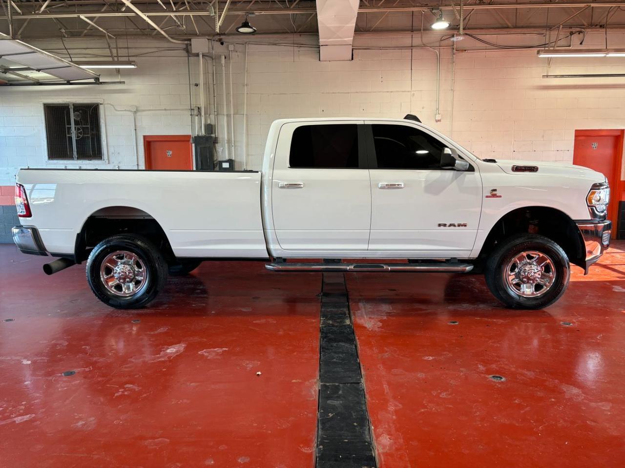 2019 Ram 3500 Big Horn Crew Cab 4x4 8&apos; Box