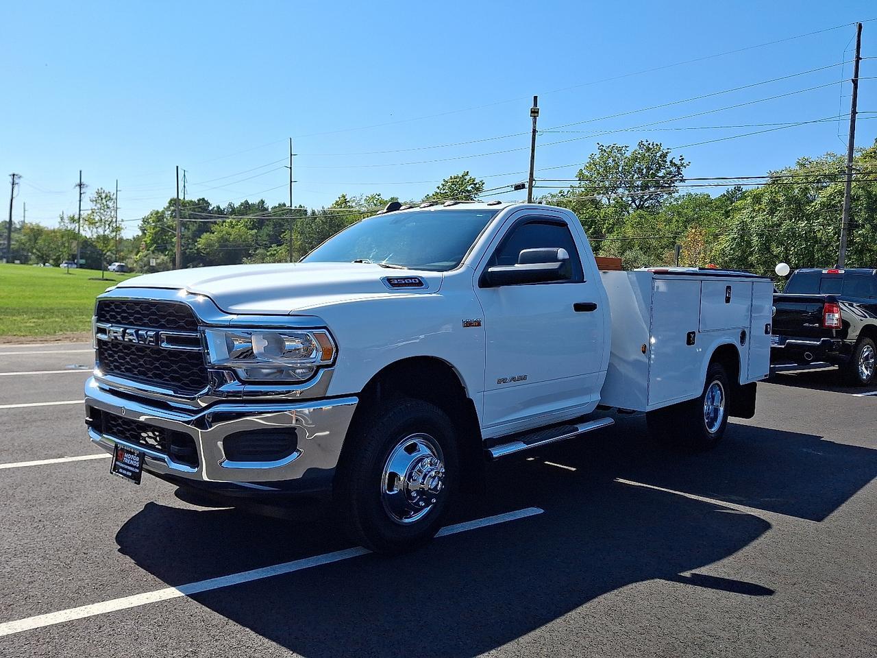 2019 Ram 3500 Chassis Tradesman/SLT