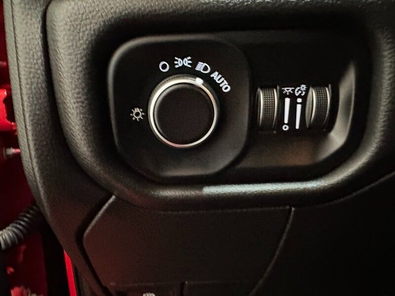 2019 Ram 3500 Flatbed 4WD Dually 6.7L Diesel AISIN Transmission Gooseneck FREE WARRANTY Call (682)587-6288 Arlington TX