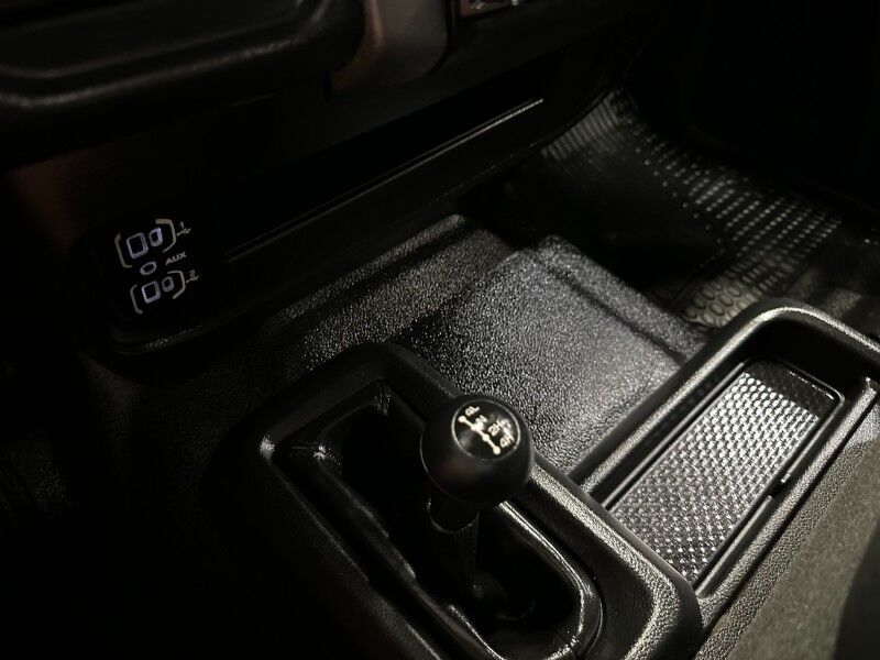 2019 Ram 3500 Flatbed 4WD Dually 6.7L Diesel AISIN Transmission Gooseneck FREE WARRANTY Call (682)587-6288 Arlington TX