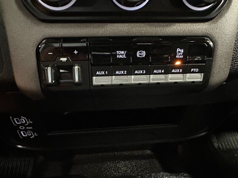 2019 Ram 3500 Flatbed 4WD Dually 6.7L Diesel AISIN Transmission Gooseneck FREE WARRANTY Arlington TX