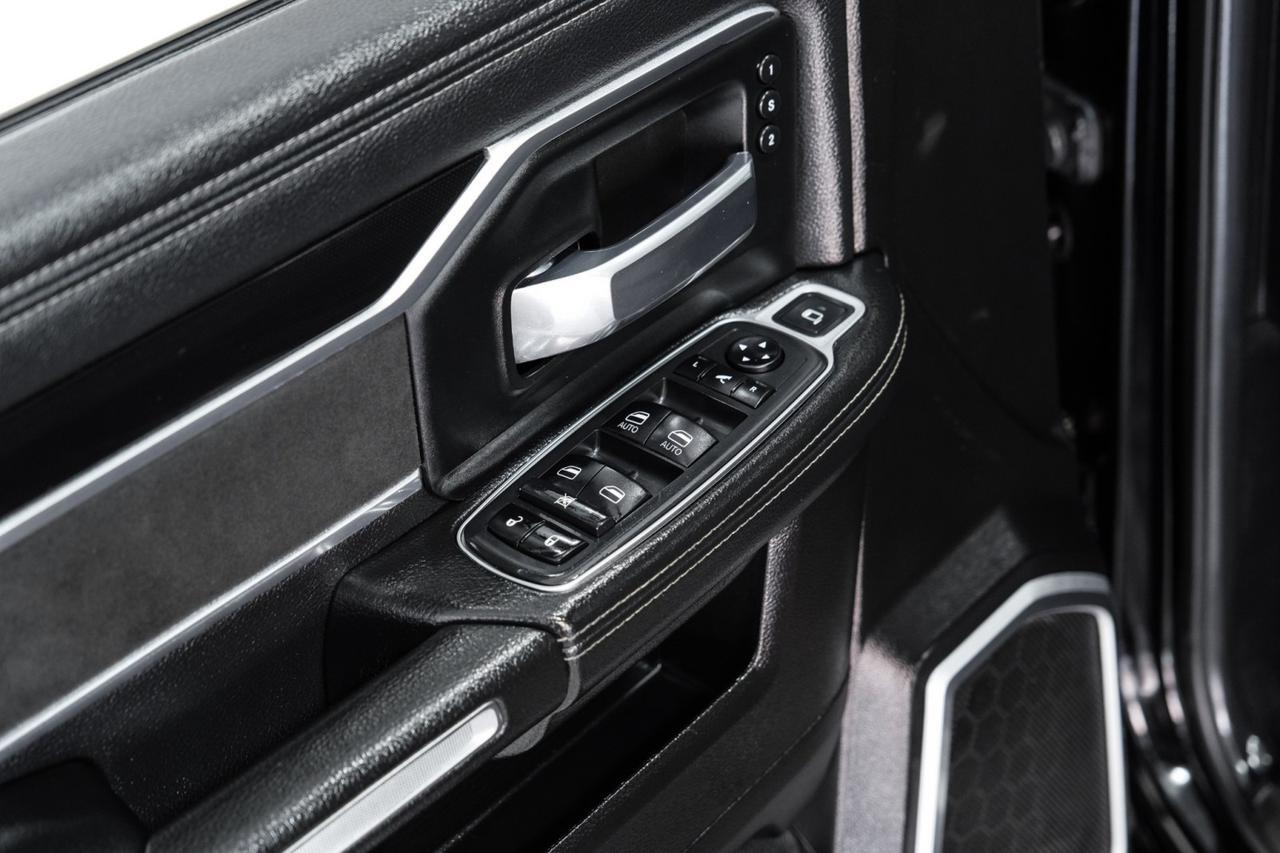 2019 Ram 3500 LARAMIE CREW CAB 4WD 6.7L DIESEL BLIND SPOT NAVIGATION SUNROOF LEATHER SEATS Carrollton TX