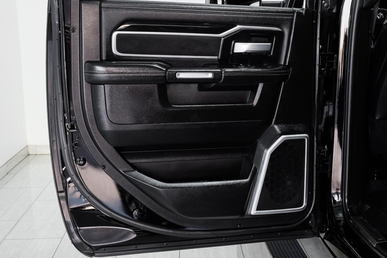 2019 Ram 3500 LARAMIE CREW CAB 4WD 6.7L DIESEL BLIND SPOT NAVIGATION SUNROOF LEATHER SEATS Carrollton TX
