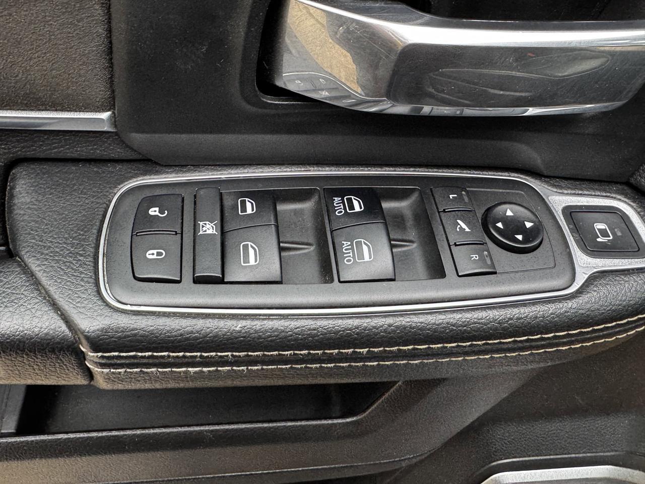2019 Ram 3500 Laramie Crew Cab 4x4 | Cummins Diesel | Chrome | Heated Seats | Backup Camera Redwater AB