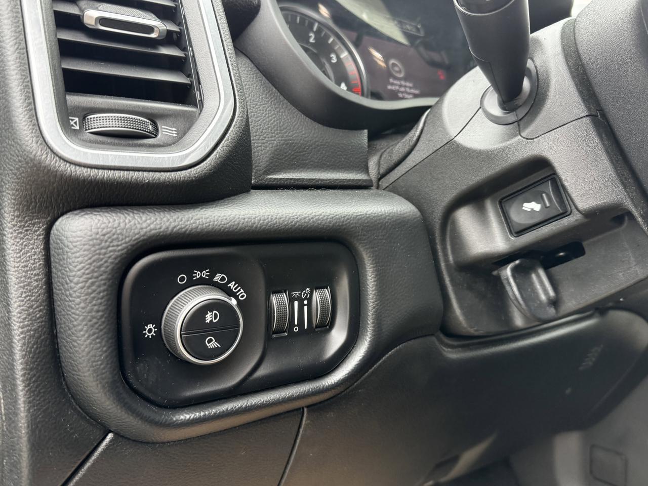 2019 Ram 3500 Laramie Crew Cab 4x4 | Cummins Diesel | Chrome | Heated Seats | Backup Camera Redwater AB