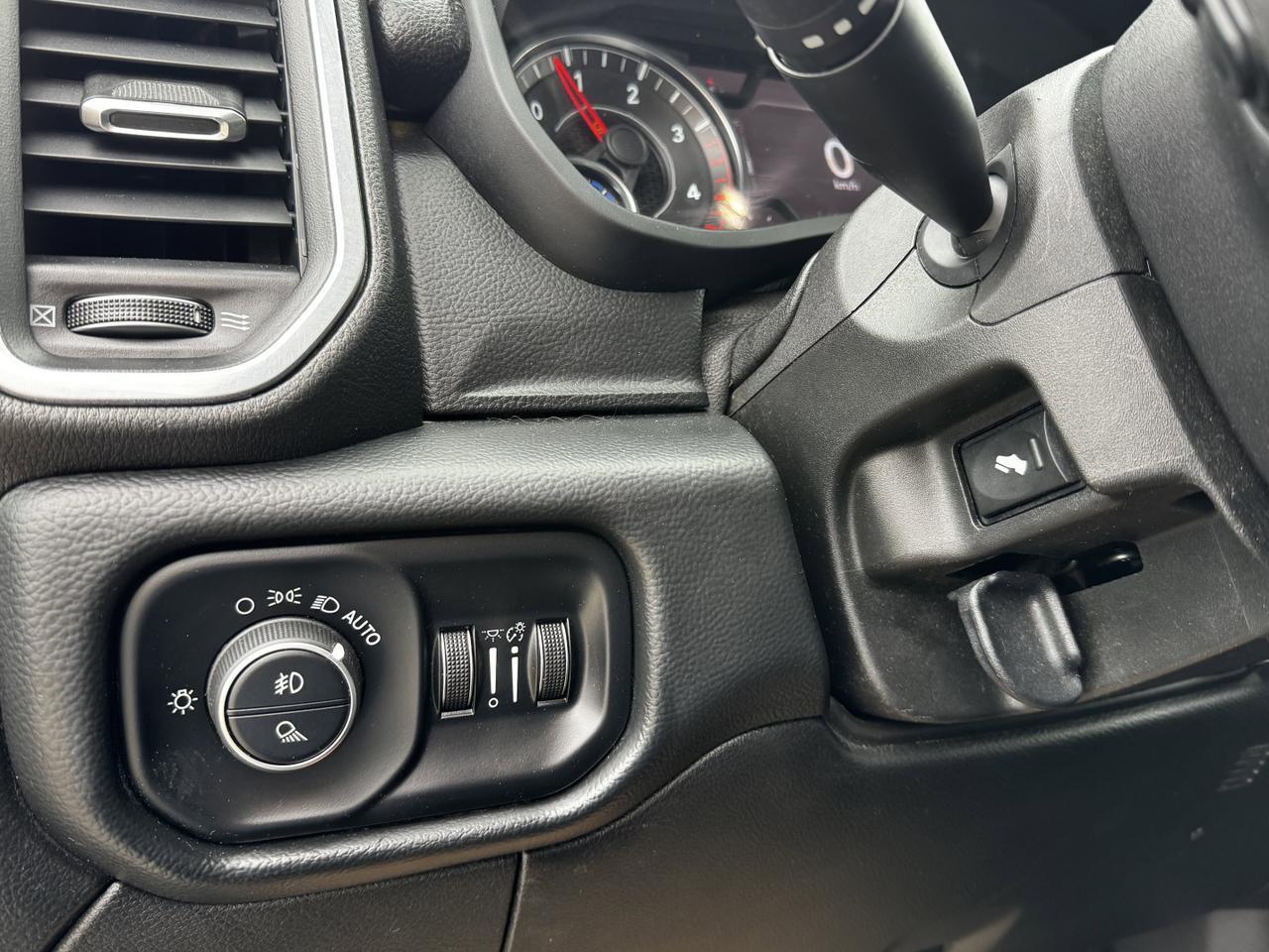2019 Ram 3500 Laramie Crew Cab 4x4 | Cummins Diesel | Chrome | Heated Seats | Backup Camera Redwater AB