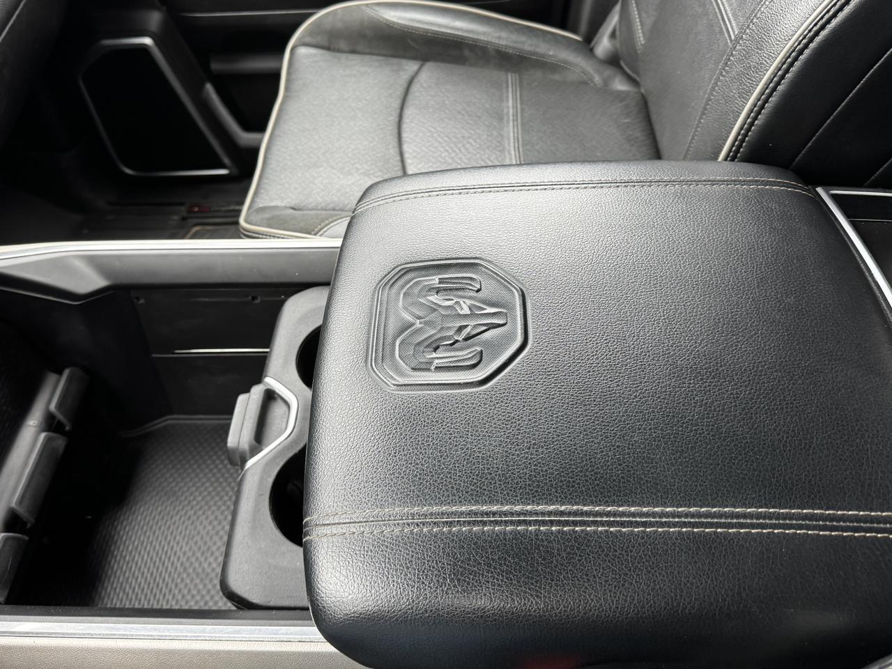 2019 Ram 3500 Laramie Crew Cab 4x4 | Cummins Diesel | Chrome | Heated Seats | Backup Camera Redwater AB