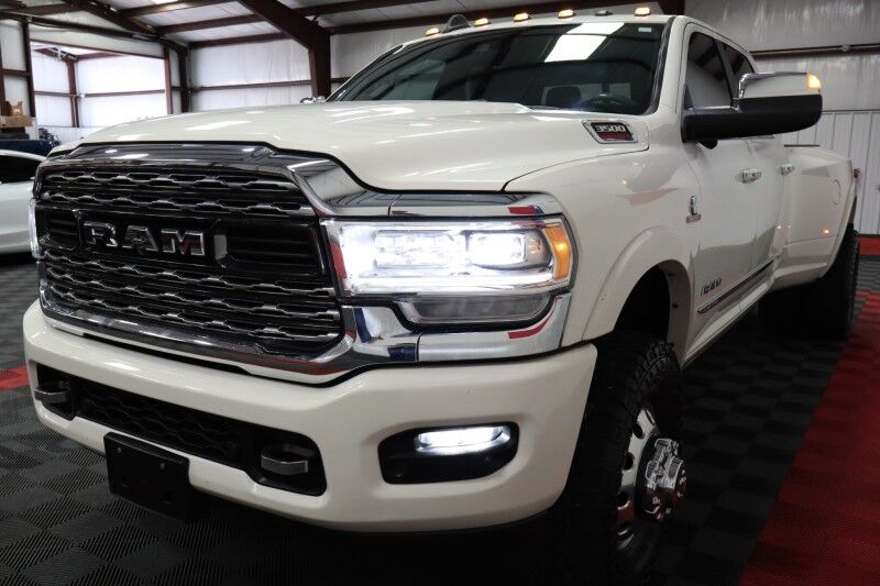 2019 Ram 3500 Limited Dually 6.7L Diesel 12in GPS Camera Gooseneck 35in Tires Arlington TX