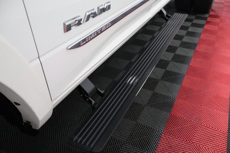 2019 Ram 3500 Limited Dually 6.7L Diesel 12in GPS Camera Gooseneck 35in Tires Arlington TX