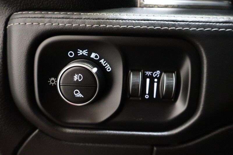 2019 Ram 3500 Limited Dually 6.7L Diesel 12in GPS Camera Gooseneck 35in Tires Arlington TX