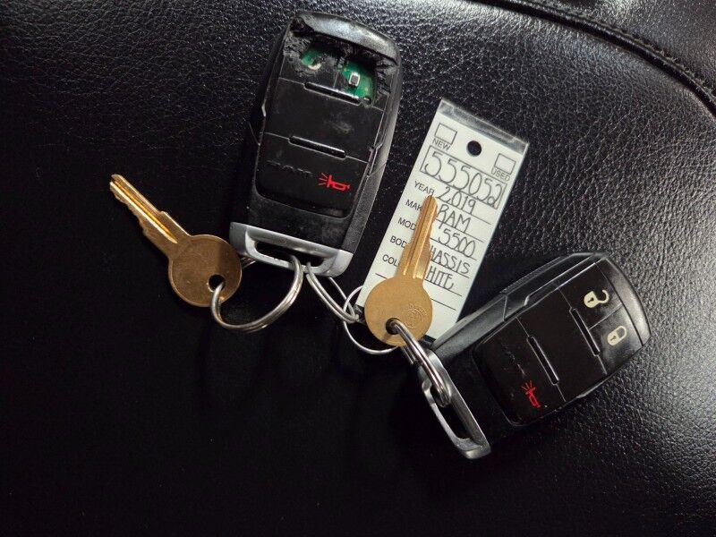 2019 Ram 5500 4WD Flatbed 6.7L Cummins Diesel Dually AISIN Transmission FREE WARRANTY Call (682)587-6288 Arlington TX