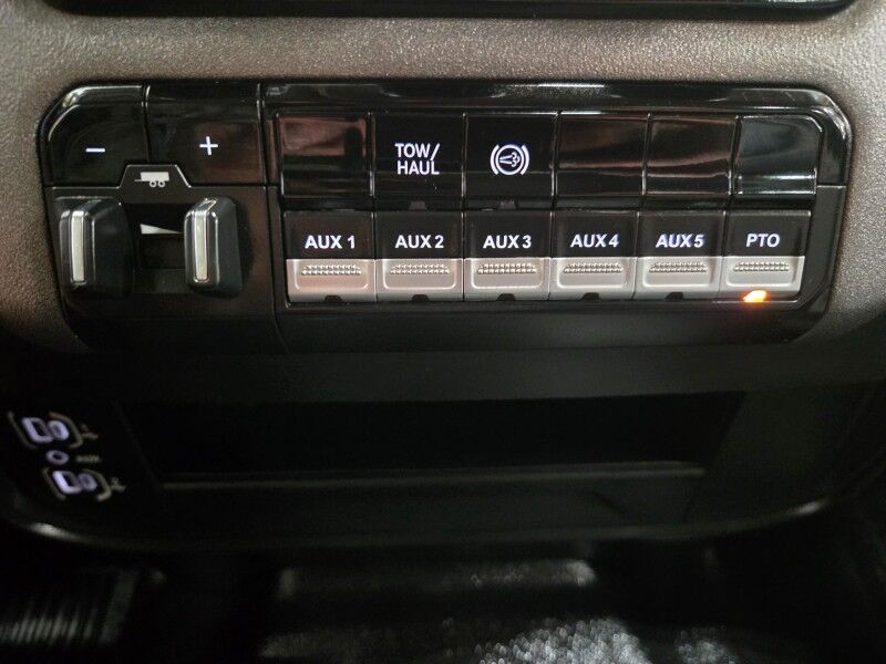 2019 Ram 5500 4WD Flatbed 6.7L Cummins Diesel Dually AISIN Transmission FREE WARRANTY Arlington TX