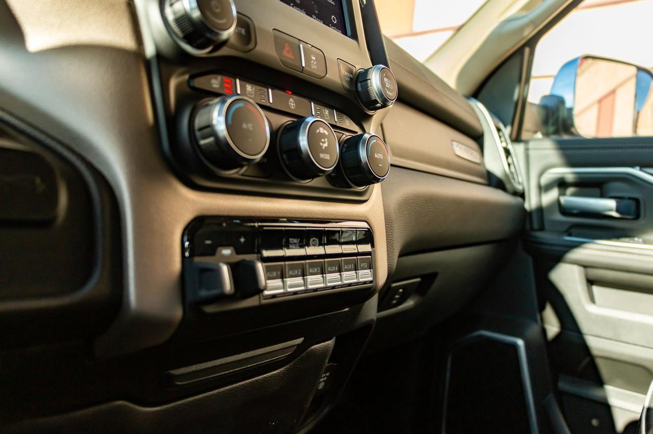 2019 Ram 5500 4x4 Crew Cab Laramie Mechanic&apos;s Crane VMAC Red Deer AB