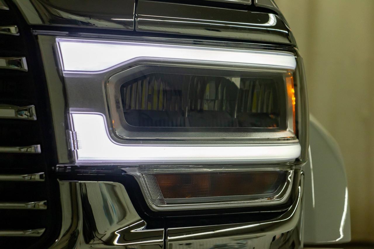 2019 Ram 5500 4x4 Crew Cab Laramie Picker AISIN Red Deer AB