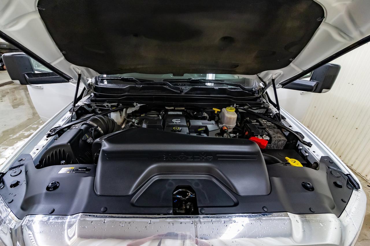 2019 Ram 5500 4x4 Crew Cab SLT Deck Diesel AISIN BCam Red Deer AB