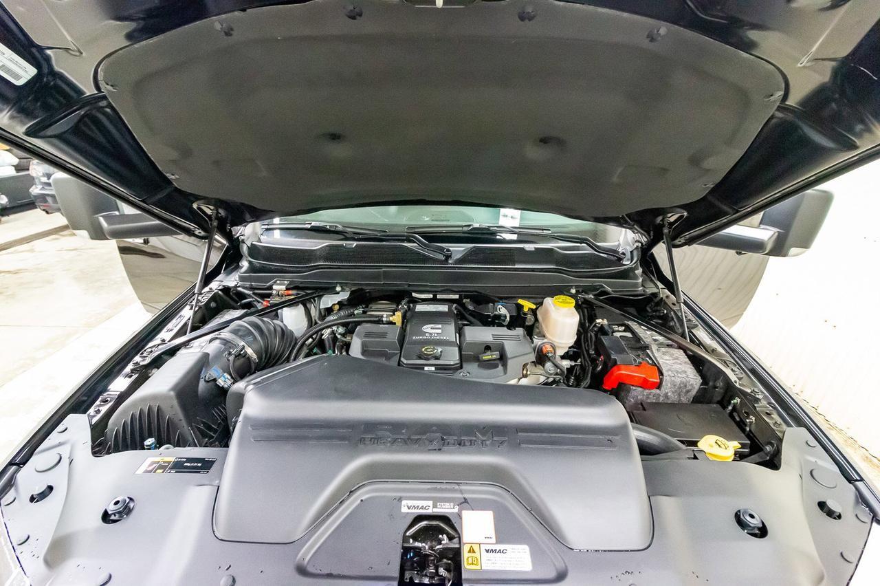 2019 Ram 5500 4x4 Crew Cab SLT Diesel AISIN Mechanic&apos;s Box Red Deer AB