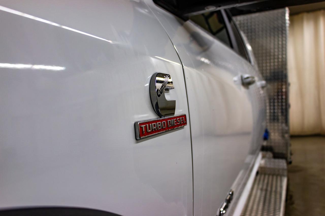 2019 Ram 5500 4x4 Crew Cab SLT Diesel Picker BCam Red Deer AB