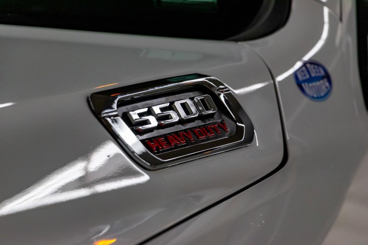 2019 Ram 5500 4x4 Crew Cab SLT Diesel Picker BCam Red Deer AB