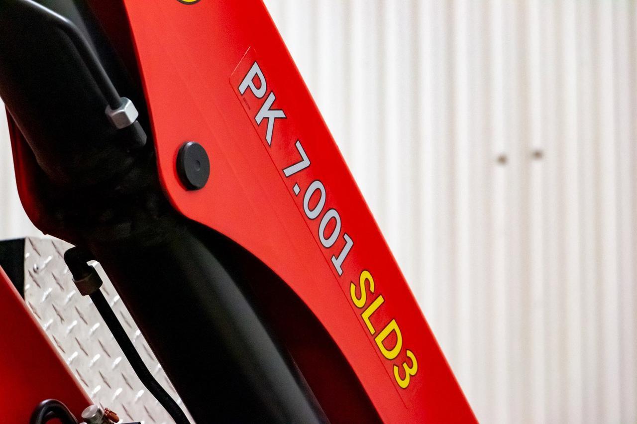 2019 Ram 5500 4x4 Crew Cab SLT Diesel Picker BCam Red Deer AB