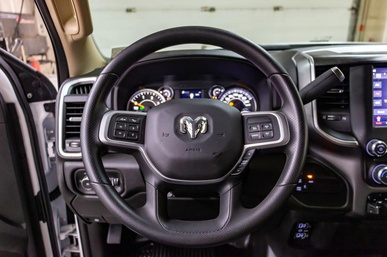 2019 Ram 5500 4x4 Crew Cab SLT Diesel Picker BCam Red Deer AB