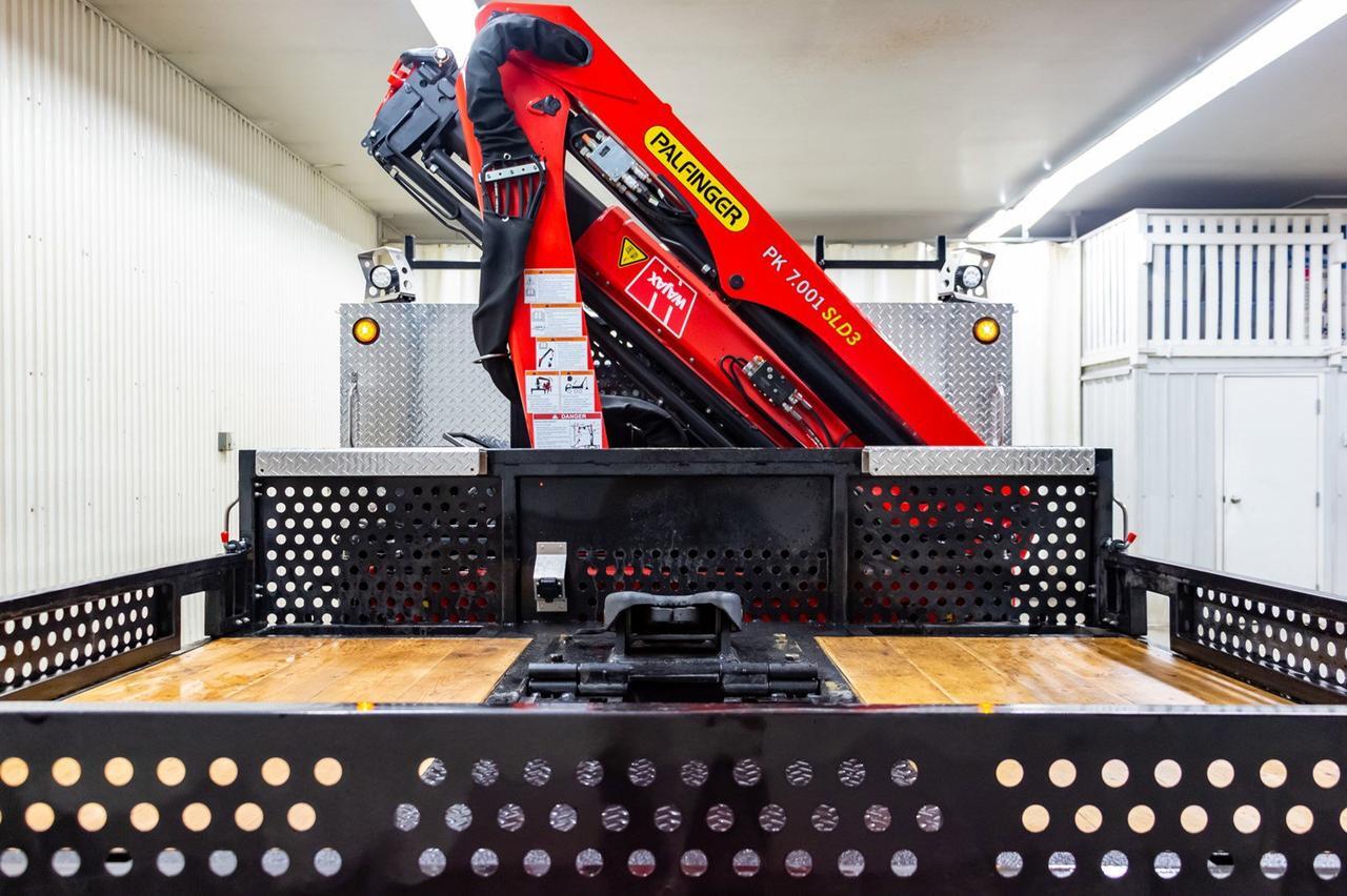 2019 Ram 5500 4x4 Crew Cab SLT Diesel Picker BCam Red Deer AB