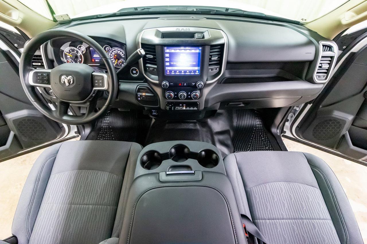 2019 Ram 5500 4x4 Crew Cab SLT Diesel Picker BCam Red Deer AB