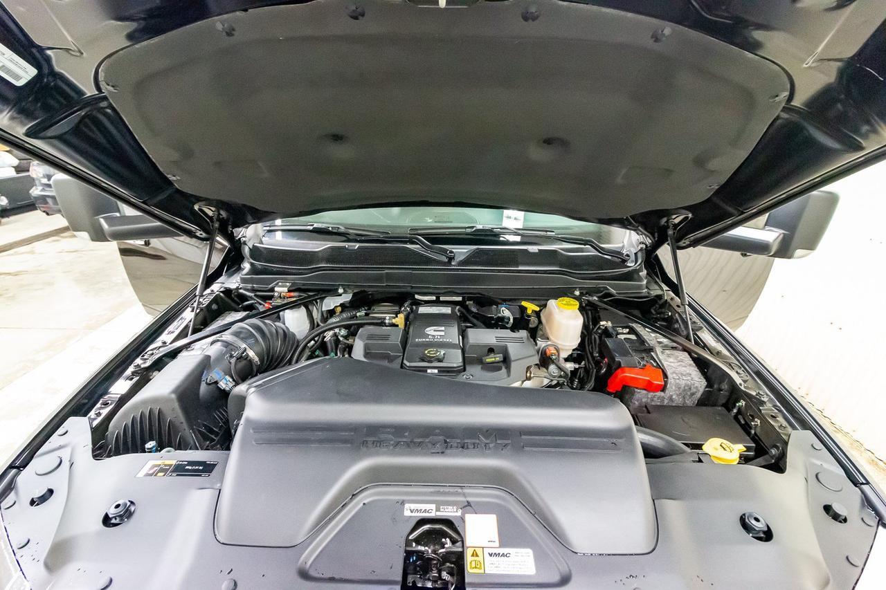 2019 Ram 5500 4x4 Crew Cab SLT Mechanic's Box Diesel AISIN Red Deer AB