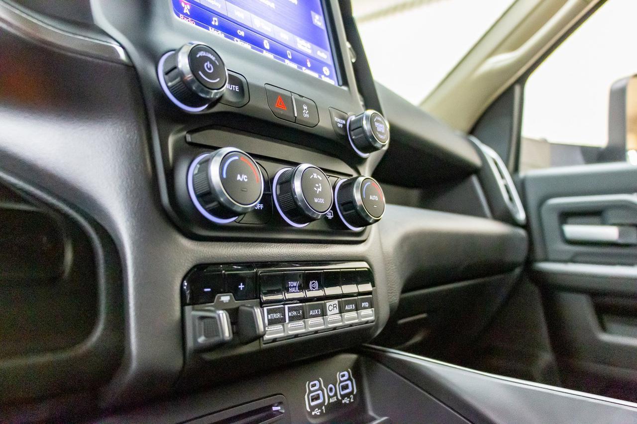 2019 Ram 5500 4x4 Crew Cab SLT Picker Diesel AISIN Red Deer AB