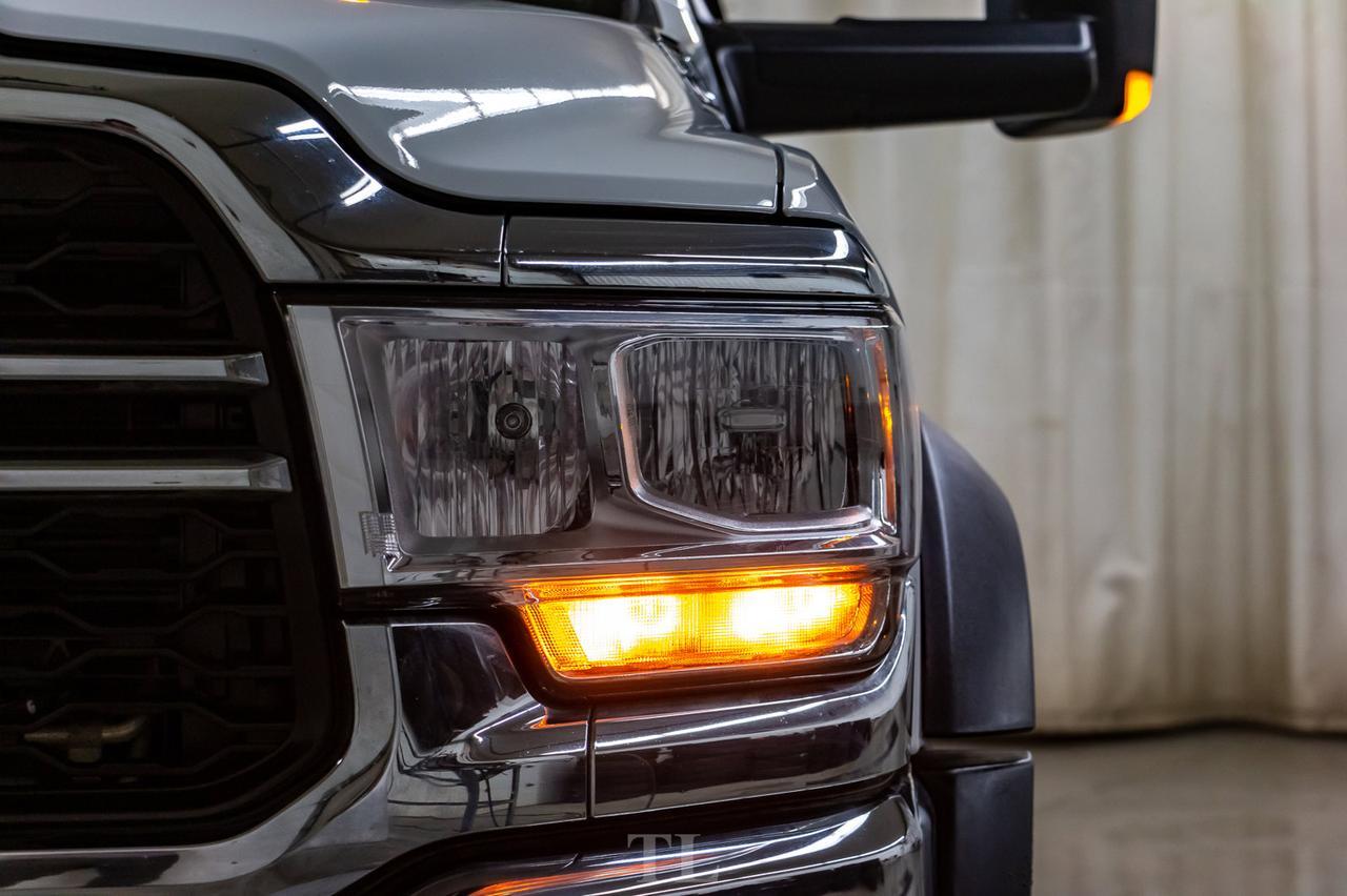 2019 Ram 5500 4x4 Crew Cab Tradesman Deck Dually Diesel AISIN Red Deer AB