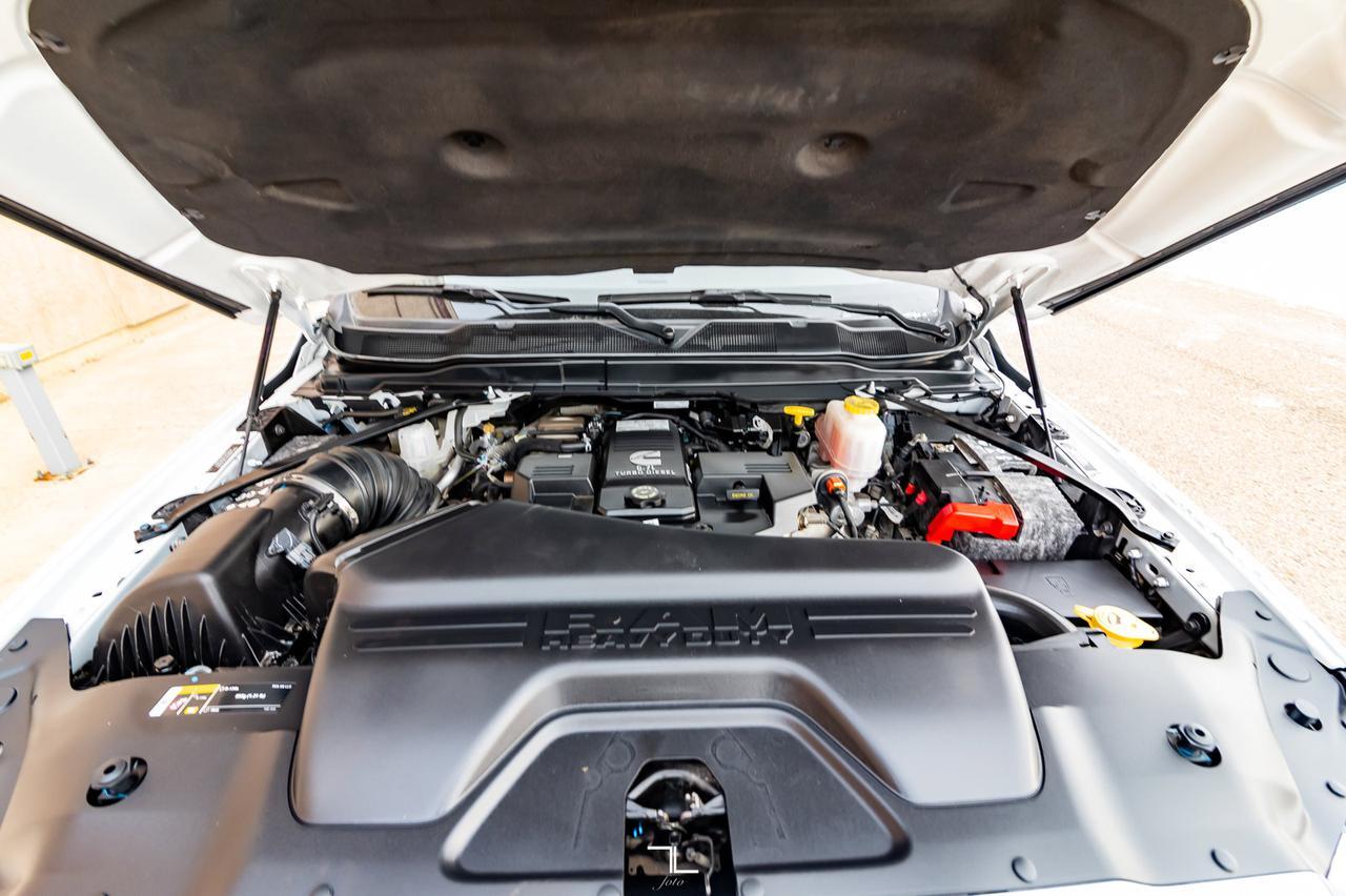 2019 Ram 5500 4x4 Reg Cab SLT Cube Van Diesel AISIN Red Deer AB