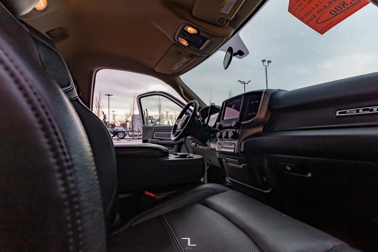 2019 Ram 5500 4x4 Reg Cab SLT Cube Van Diesel AISIN Red Deer AB