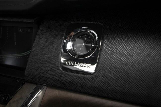2019 Rolls-Royce Cullinan ($405,350 MSRP) *BESPOKE AUDIO* *REAR THEATRE* *$75,000 IN OPTIONS* San Diego CA