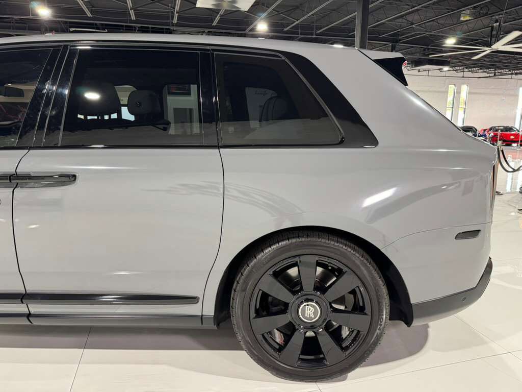 2019 Rolls-Royce Cullinan Burnout Grey paint, bookmatched wood, glass partition, four-passenger configuration AND MUCH MORE!! Fort Lauderdale FL
