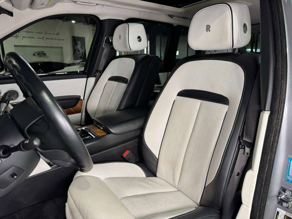2019 Rolls-Royce Cullinan Burnout Grey paint, bookmatched wood, glass partition, four-passenger configuration AND MUCH MORE!! Fort Lauderdale FL