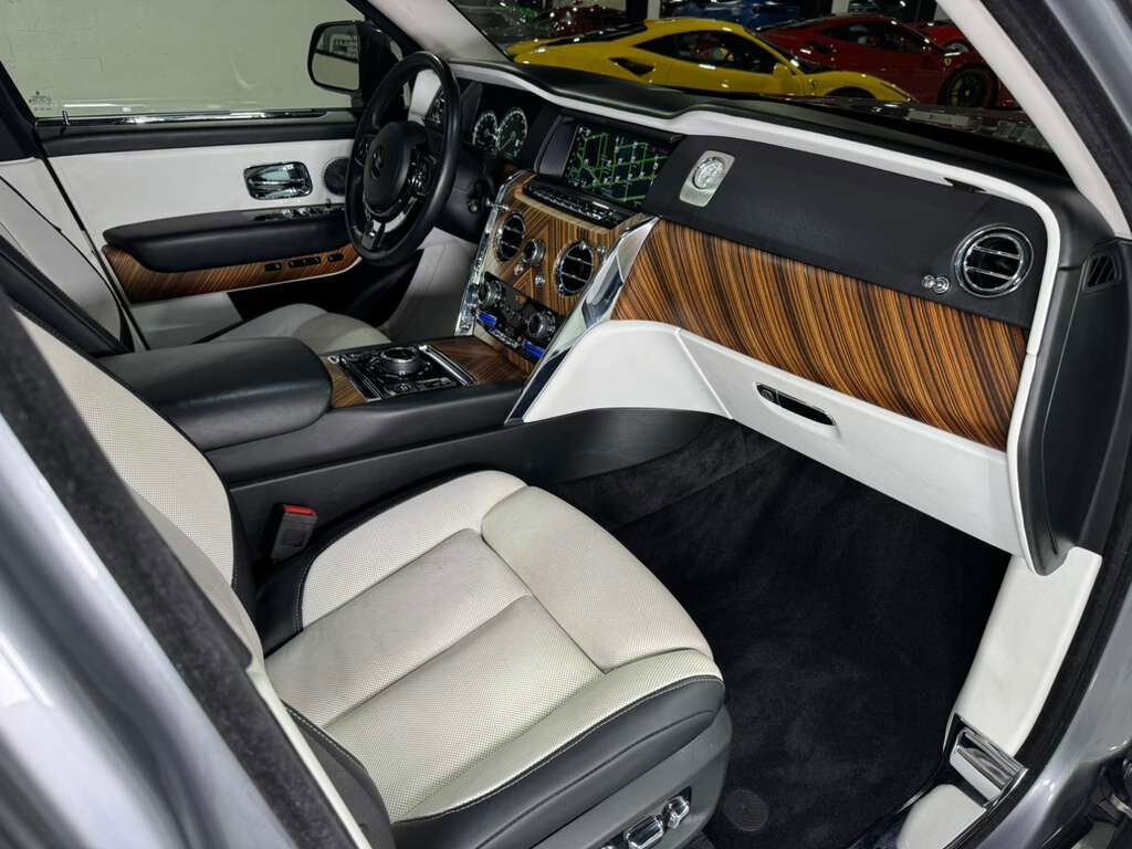 2019 Rolls-Royce Cullinan Burnout Grey paint, bookmatched wood, glass partition, four-passenger configuration AND MUCH MORE!! Fort Lauderdale FL