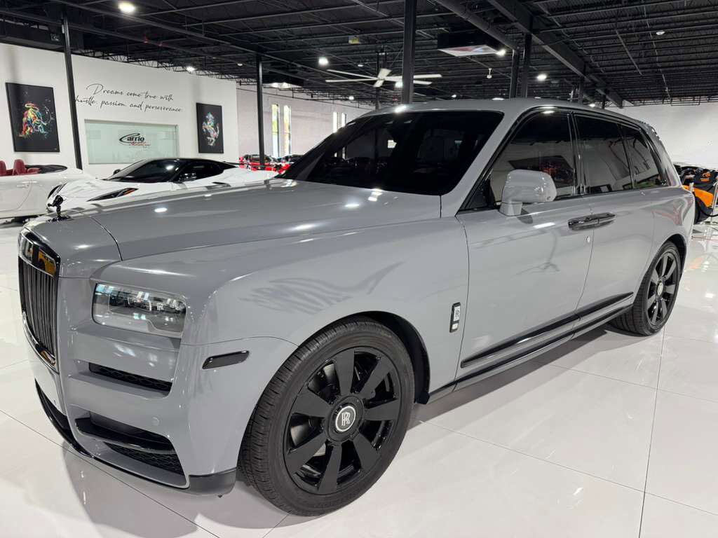 2019 Rolls-Royce Cullinan Burnout Grey paint, bookmatched wood, glass partition, four-passenger configuration AND MUCH MORE!! Fort Lauderdale FL
