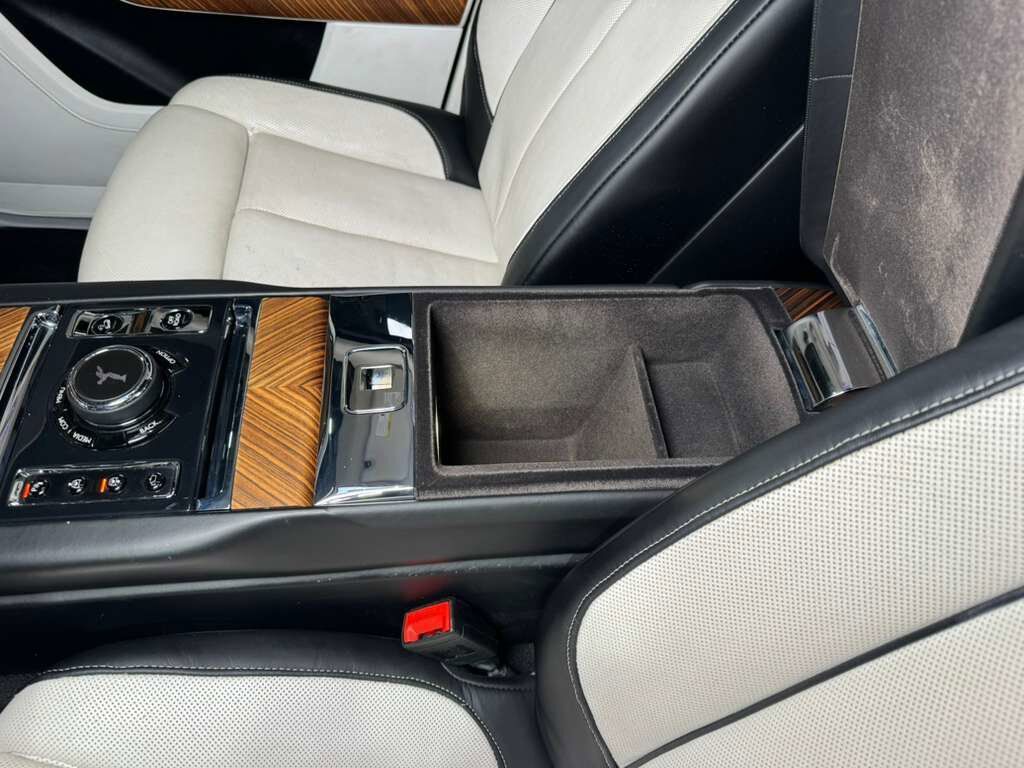 2019 Rolls-Royce Cullinan Burnout Grey paint, bookmatched wood, glass partition, four-passenger configuration AND MUCH MORE!! Fort Lauderdale FL