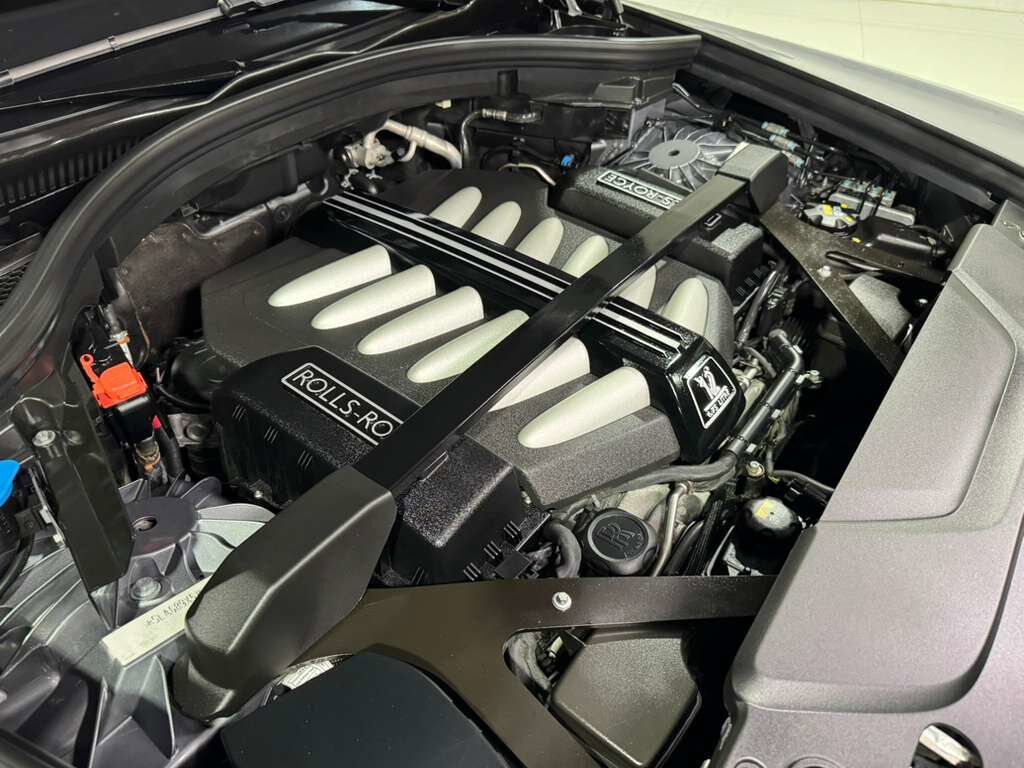 2019 Rolls-Royce Cullinan Burnout Grey paint, bookmatched wood, glass partition, four-passenger configuration AND MUCH MORE!! Fort Lauderdale FL