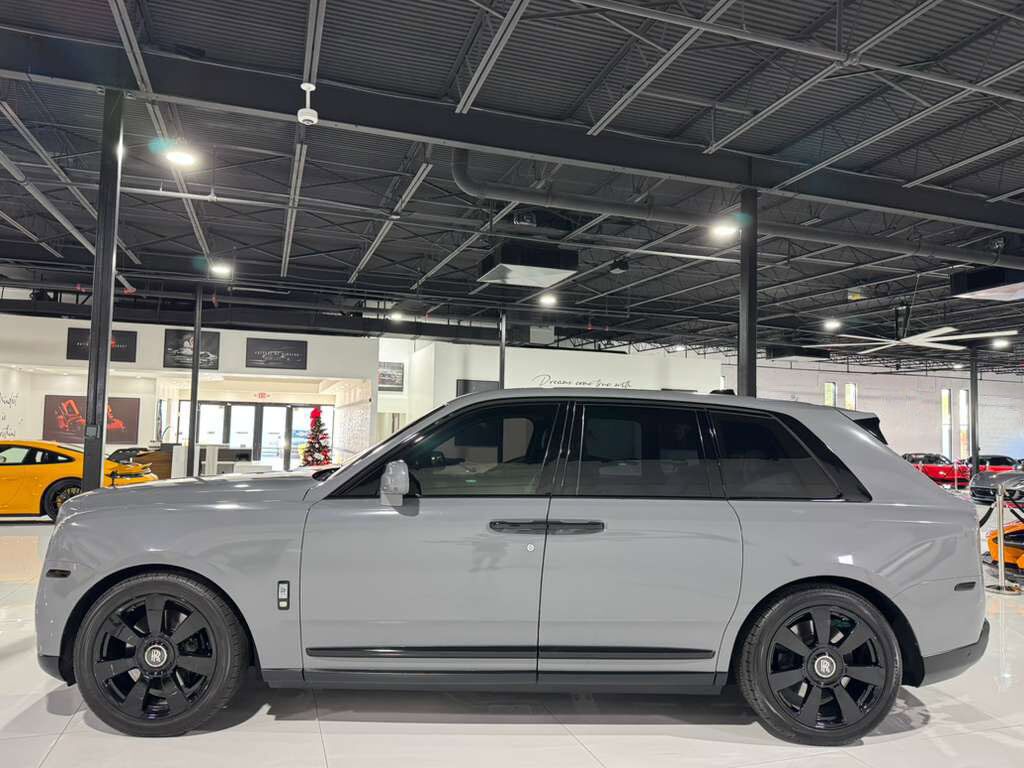 2019 Rolls-Royce Cullinan Burnout Grey paint, bookmatched wood, glass partition, four-passenger configuration AND MUCH MORE!! Fort Lauderdale FL