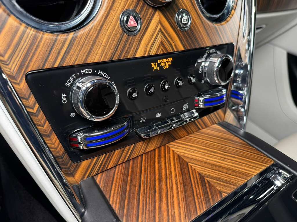 2019 Rolls-Royce Cullinan Burnout Grey paint, bookmatched wood, glass partition, four-passenger configuration AND MUCH MORE!! Fort Lauderdale FL