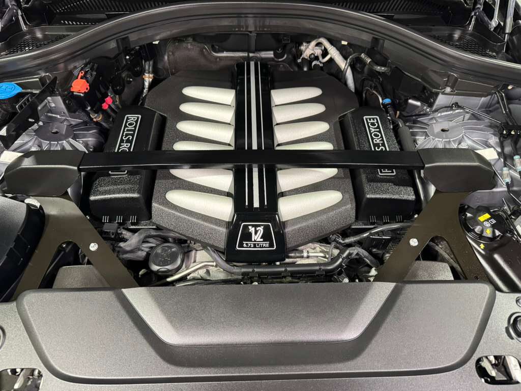 2019 Rolls-Royce Cullinan Burnout Grey paint, bookmatched wood, glass partition, four-passenger configuration AND MUCH MORE!! Fort Lauderdale FL