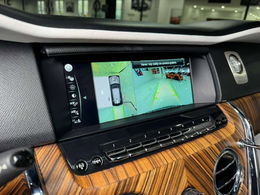 2019 Rolls-Royce Cullinan Burnout Grey paint, bookmatched wood, glass partition, four-passenger configuration AND MUCH MORE!! Fort Lauderdale FL