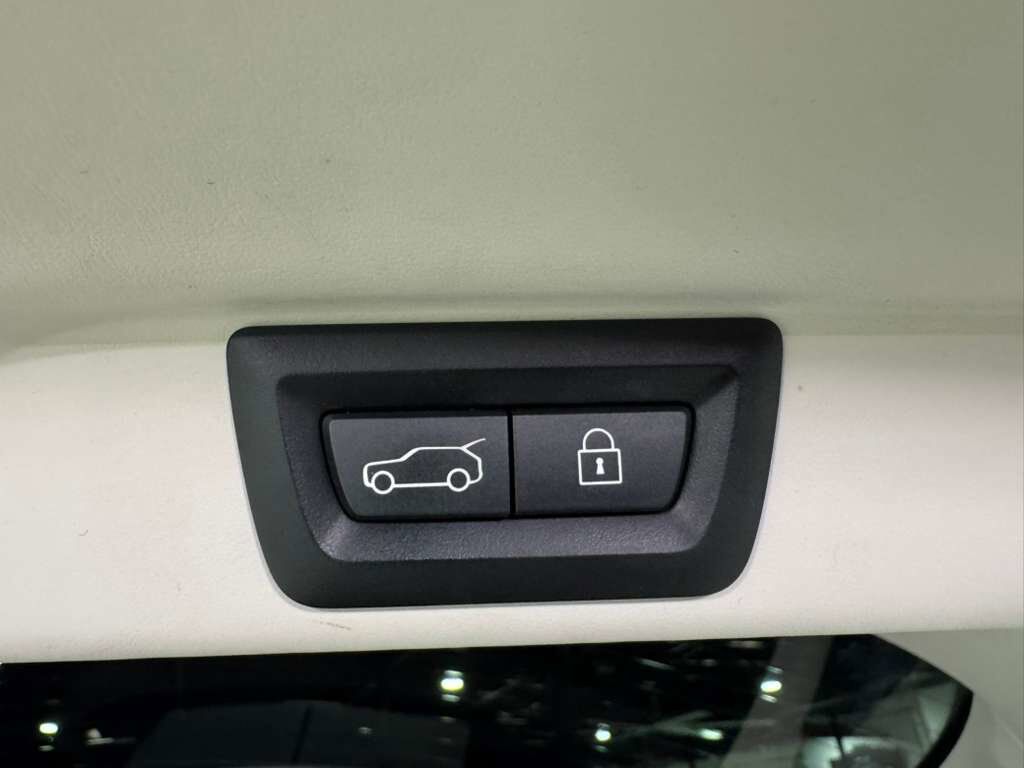 2019 Rolls-Royce Cullinan Burnout Grey paint, bookmatched wood, glass partition, four-passenger configuration AND MUCH MORE!! Fort Lauderdale FL