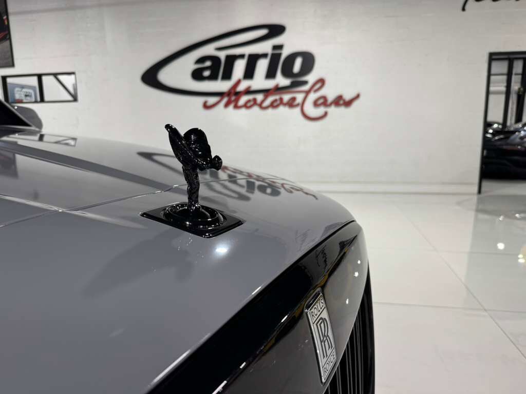 2019 Rolls-Royce Cullinan Burnout Grey paint, bookmatched wood, glass partition, four-passenger configuration AND MUCH MORE!! Fort Lauderdale FL