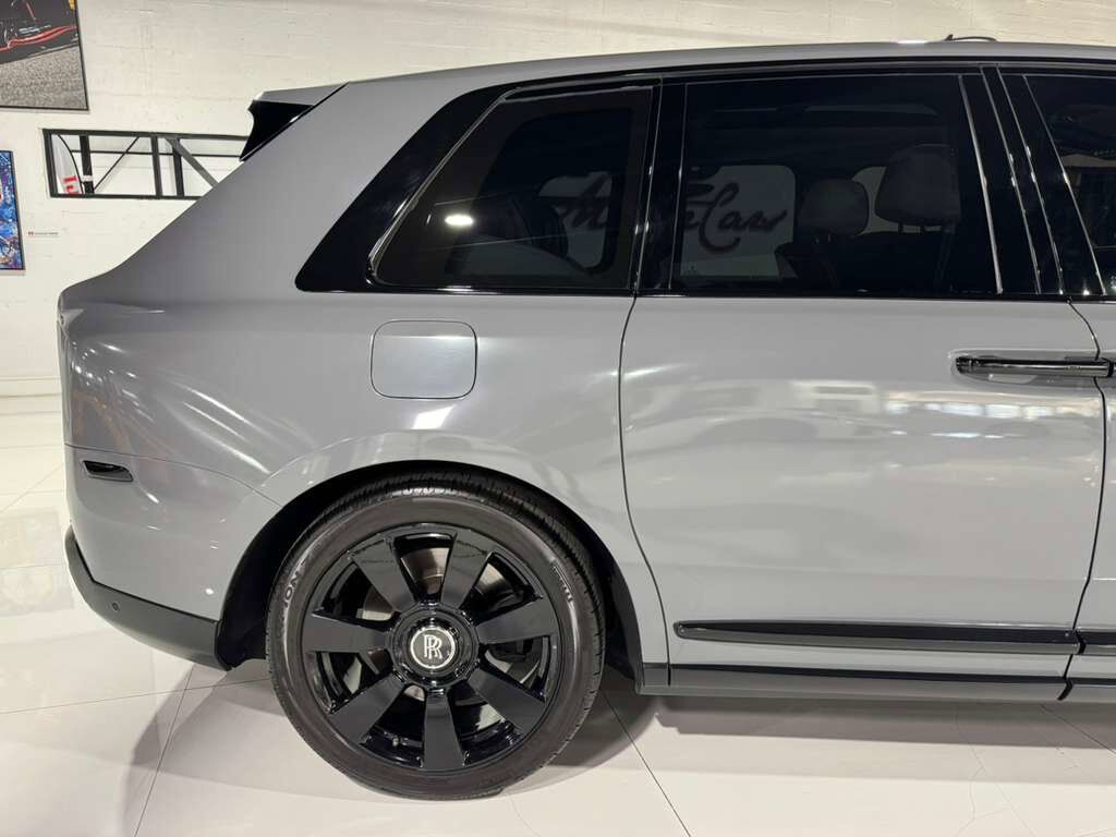 2019 Rolls-Royce Cullinan Burnout Grey paint, bookmatched wood, glass partition, four-passenger configuration AND MUCH MORE!! Fort Lauderdale FL