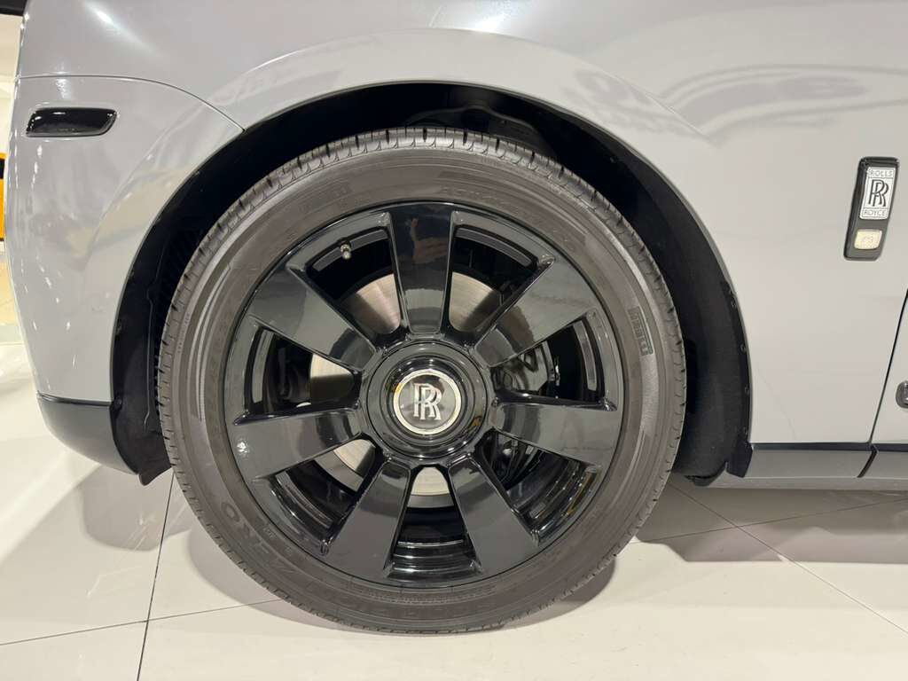 2019 Rolls-Royce Cullinan Burnout Grey paint, bookmatched wood, glass partition, four-passenger configuration AND MUCH MORE!! Fort Lauderdale FL