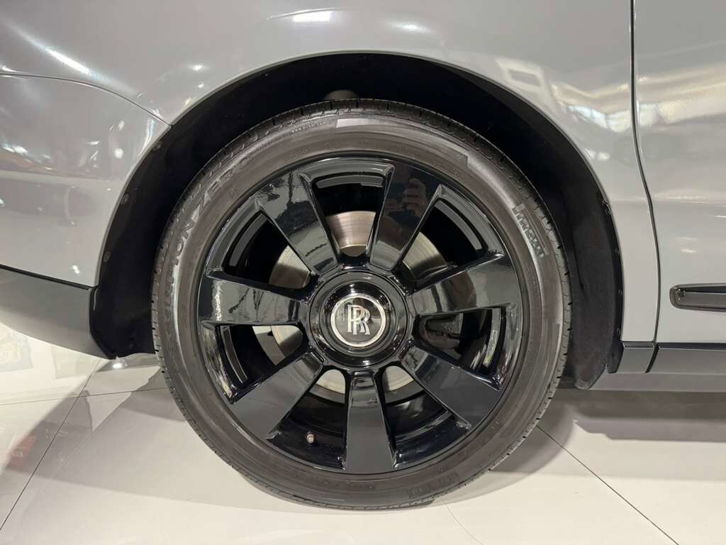 2019 Rolls-Royce Cullinan Burnout Grey paint, bookmatched wood, glass partition, four-passenger configuration AND MUCH MORE!! Fort Lauderdale FL