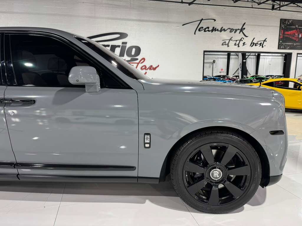 2019 Rolls-Royce Cullinan Burnout Grey paint, bookmatched wood, glass partition, four-passenger configuration AND MUCH MORE!! Fort Lauderdale FL