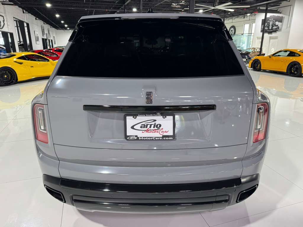 2019 Rolls-Royce Cullinan Burnout Grey paint, bookmatched wood, glass partition, four-passenger configuration AND MUCH MORE!! Fort Lauderdale FL