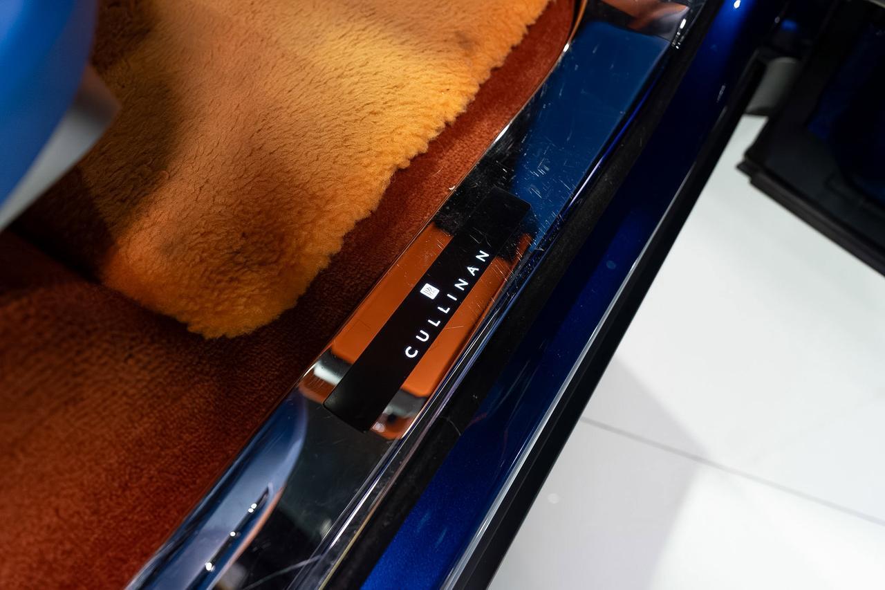 2019 Rolls-Royce Cullinan FOUR-PASSENGER CONFIGURATION! Salamanca Blue paint, Mandarin coachline, bespoke interior AND MORE!!! Fort Lauderdale FL